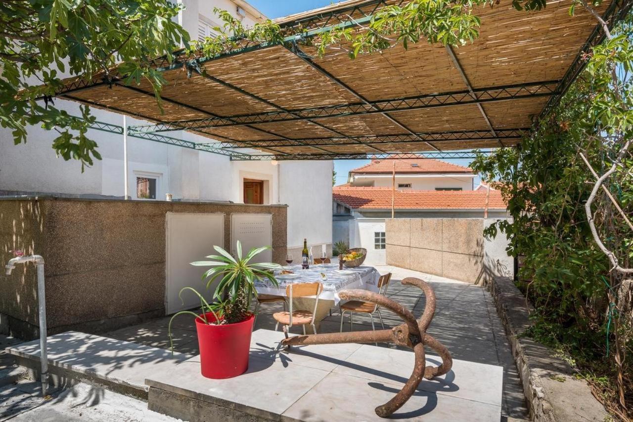 ברודאריצה Villa Adriatica מראה חיצוני תמונה