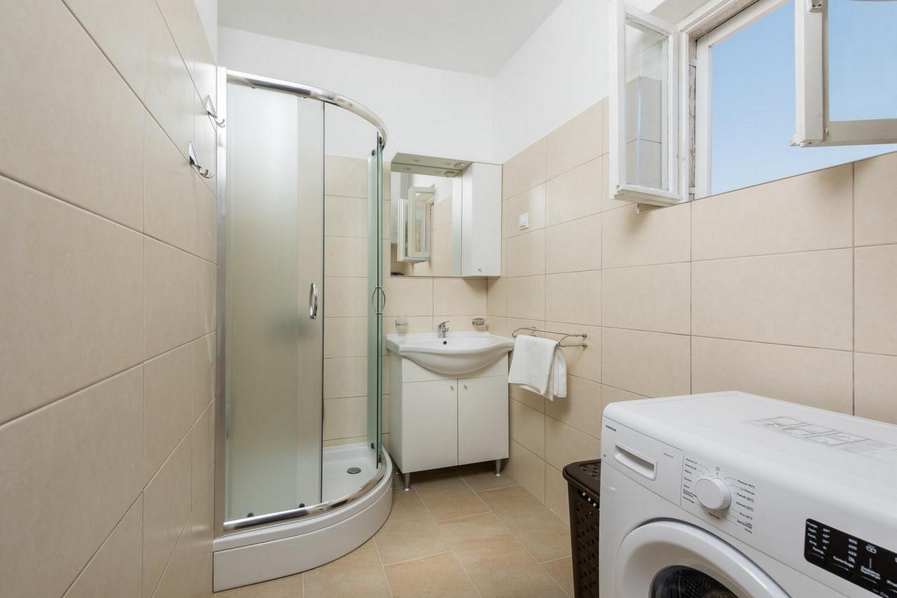 ברודאריצה Villa Adriatica מראה חיצוני תמונה